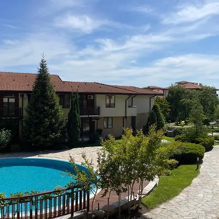 Garden Of Eden, Maria Apartments, Daire